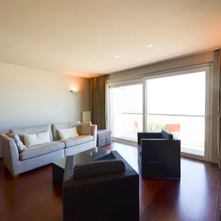 Apartman Stylish With Balcony, Sea Views, Cleaning Included