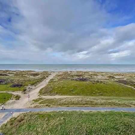 Stylish With Balcony, Sea Views, Cleaning Included Apartman *